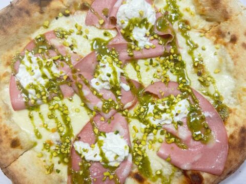 Pizza Bologna